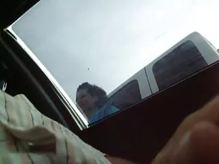 მას სურს შემოსვლა