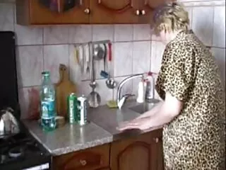 უყურეთ Milf Pop VIBEPUSSY Sensual Toy SQUIRTING Bounce Tits