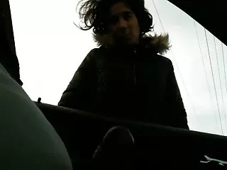 Slutty sheamle იღებს დიდი შავი მამალი