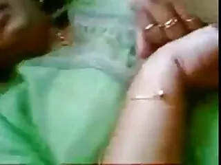 Tgirl Paulinha Lima Strokes მისი დიდი მამალი ხოლო Getting ploughed მიერ მანქანა