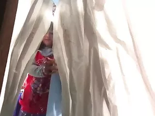 მცირე ზომის მოზარდი სექსი